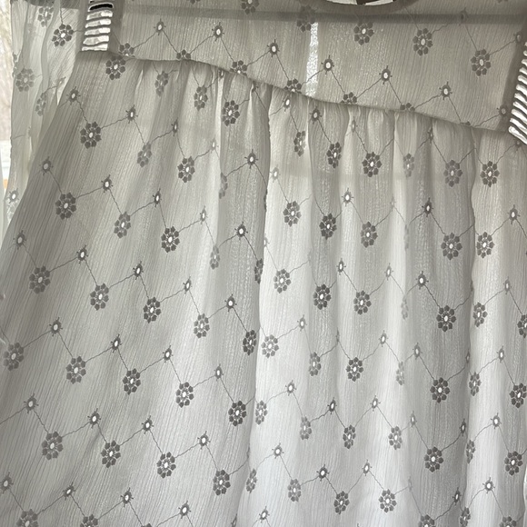 LOFT White Eyelet Blouse - Picture 4 of 4